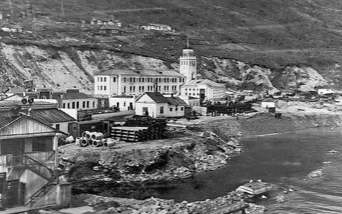 1943-image-left