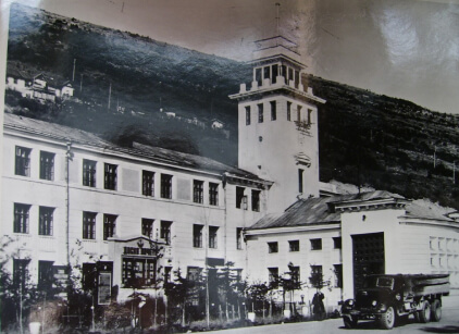 1950-image-left