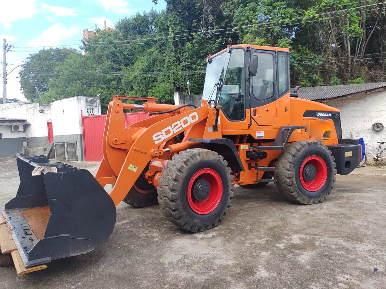 doosan-sd200